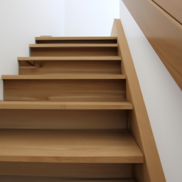 Escalier en Bois : Alliance Parfaite entre Tradition et Modernité pour un Intérieur Accueillant Pontivy